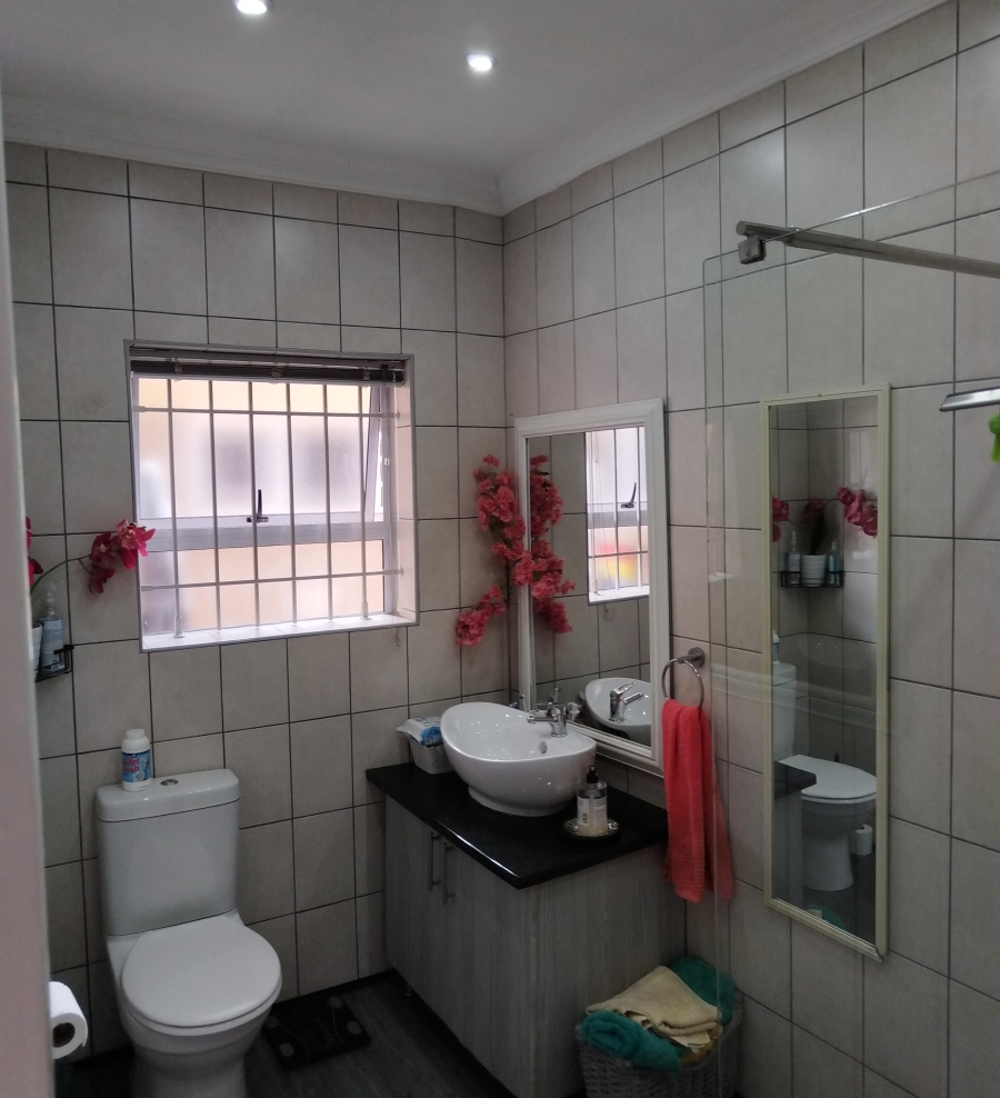 4 Bedroom Property for Sale in Azalea Park Eastern Cape